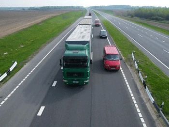 Продажи грузовиков в Беларуси упали в два раза