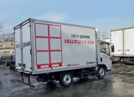 Младший из семейства: Isuzu NLR85A