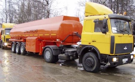 Владельцев бензовозов освободили от обязанности устанавливать оборудование «ГЛОНАСС»