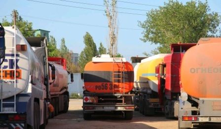 Автогородок из бензовозов